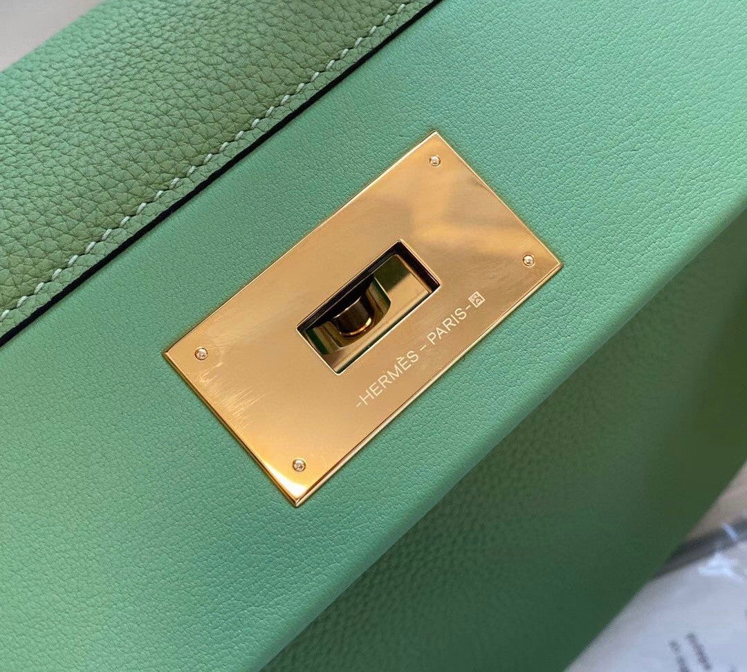 Hermes Kelly 24/24 Vert Criquet Swift & Togo Leather with Gold Hardware