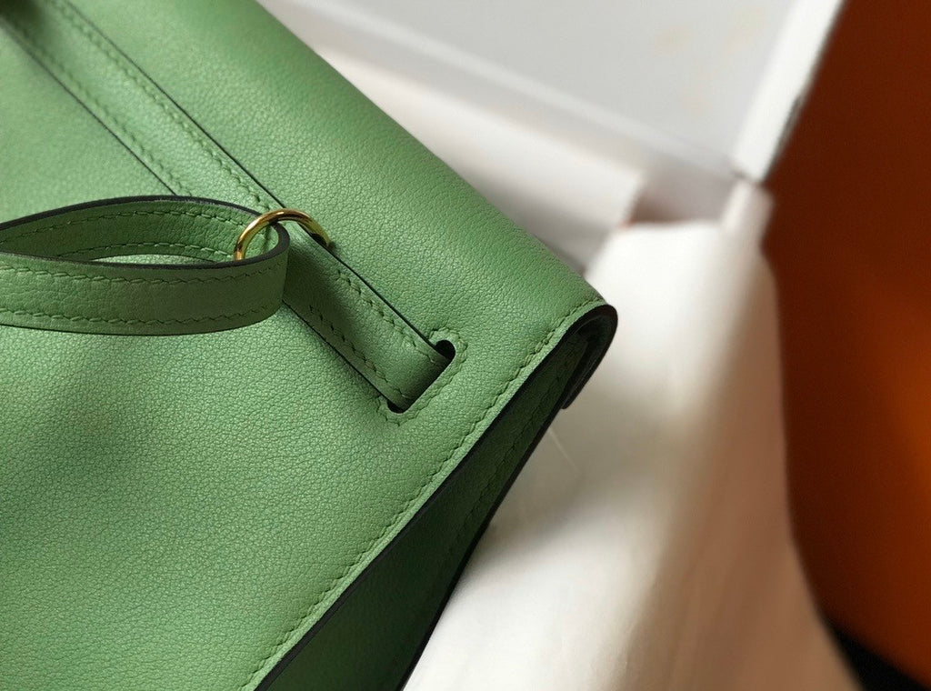 Hermes 3I Vert Criquet  Kelly Danse Bag Evercolour Leather Gold Hardware