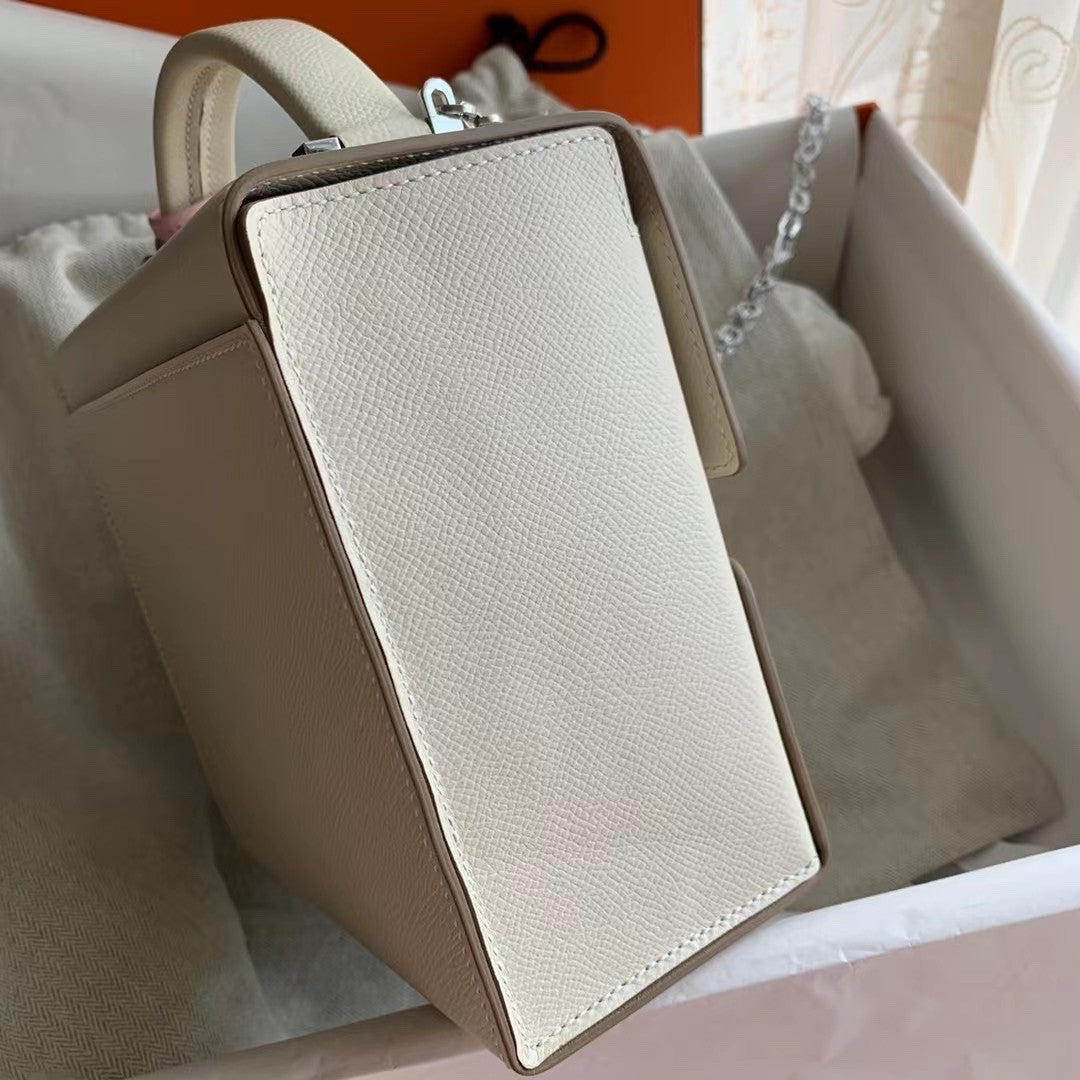 Hermes Cinhetic bag Craie