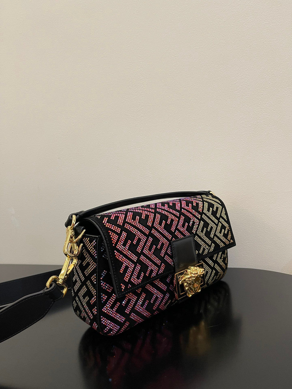FENDACE BAGUETTE SHOULDER BAG