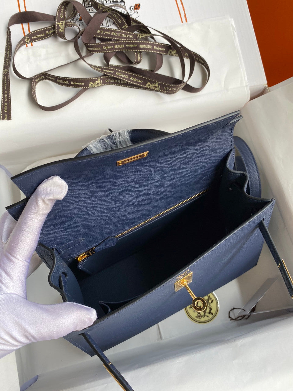 HERMES KELLY 28 SELLIER DEEP BLUE EPSOM GOLD HARDWARE