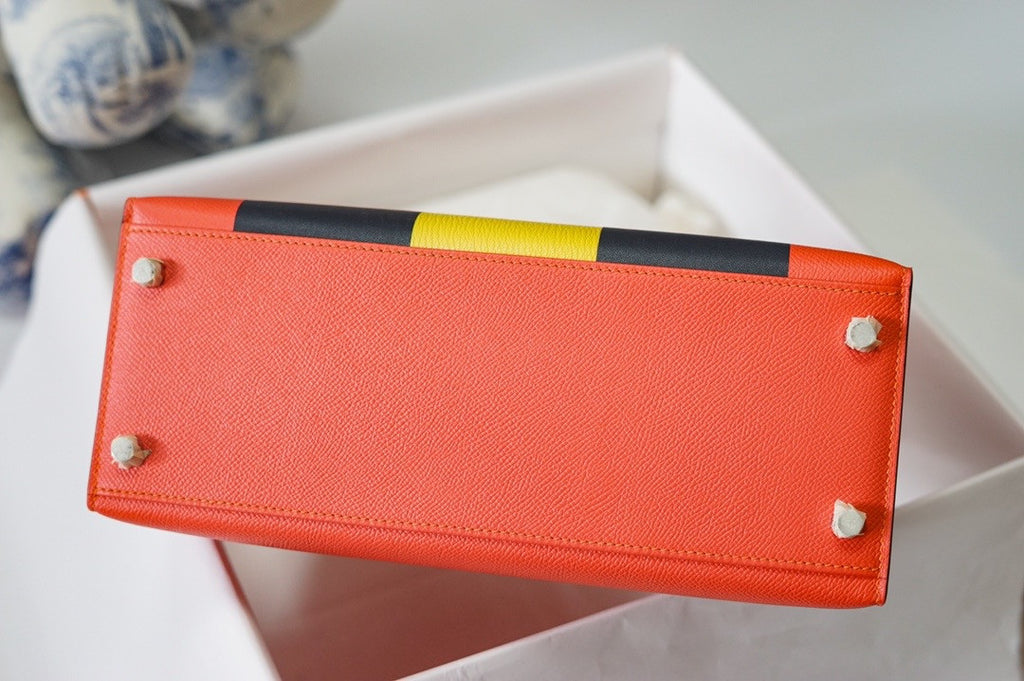 Hermes Limited Edition Kelly 28cm Lettre M Epsom PHW