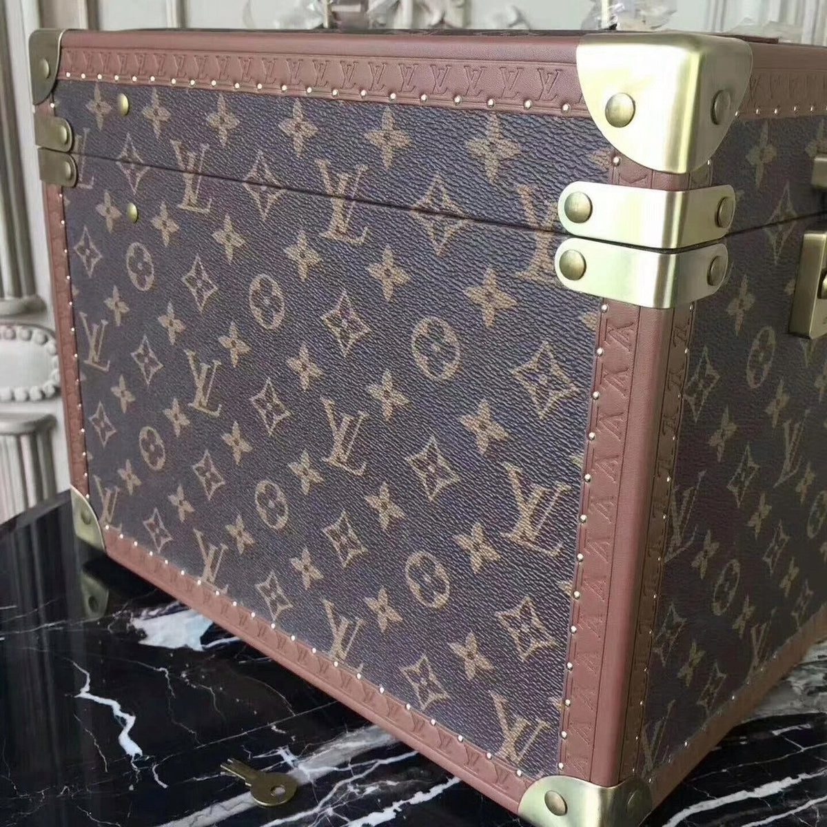 Louis Vuitton BEAUTY CASE M21828