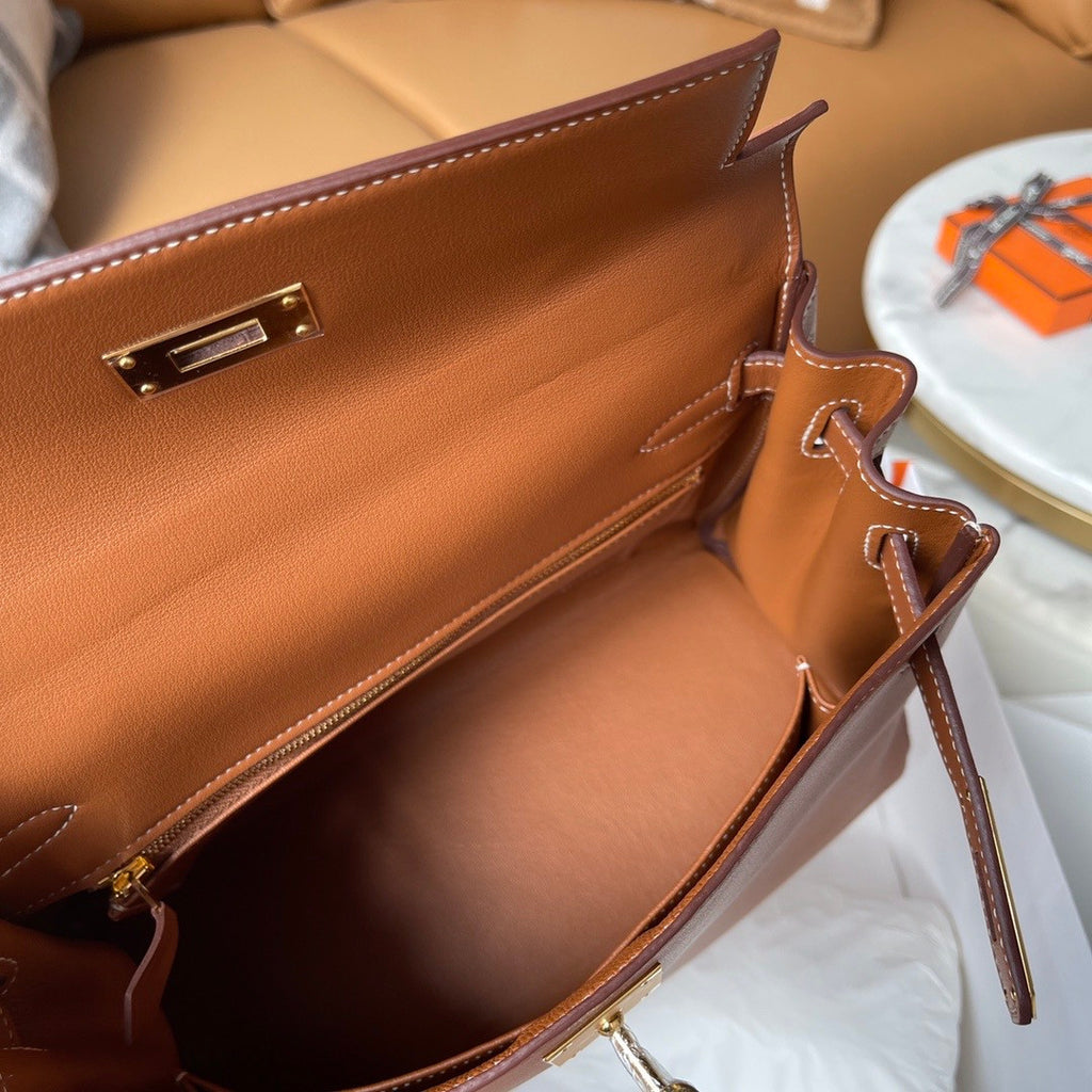 Hermès Gold Kelly 28 Swift Leather  Gold Hardware