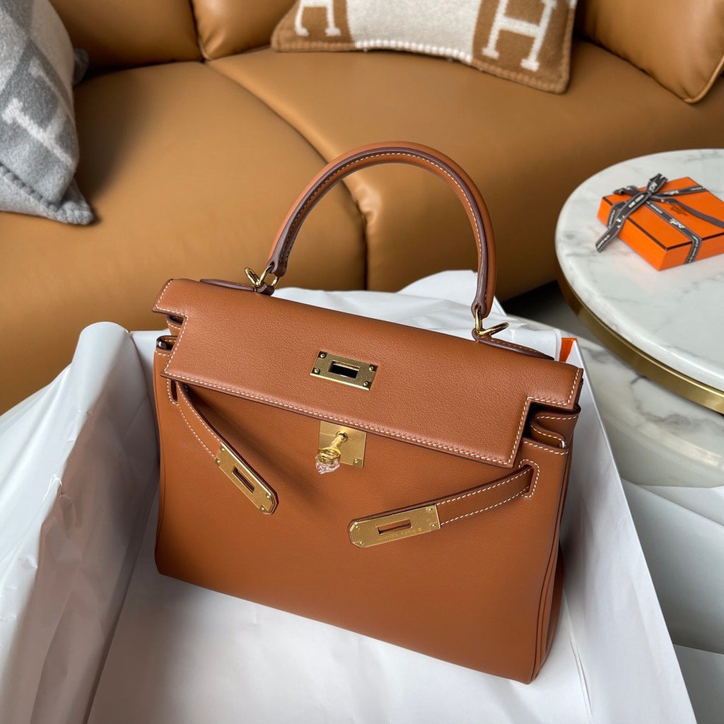 Hermès Gold Kelly 28 Swift Leather  Gold Hardware