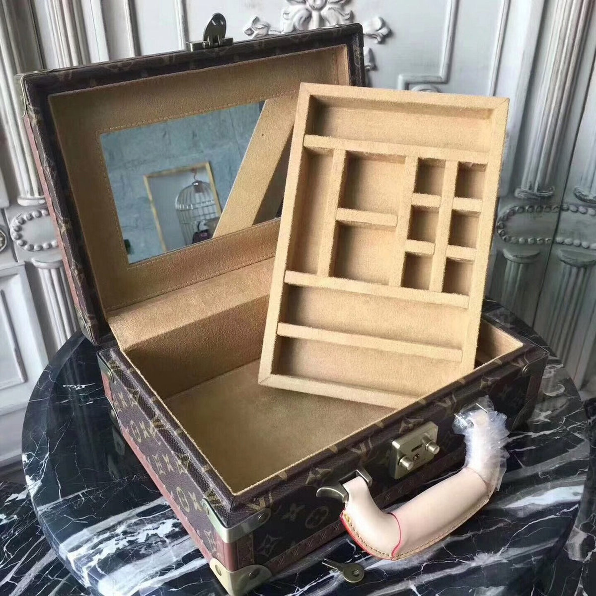 Louis Vuitton Monogram Jewellery Case, Trunk M47120