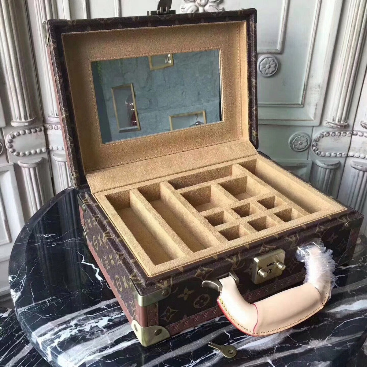 Louis Vuitton Monogram Jewellery Case, Trunk M47120