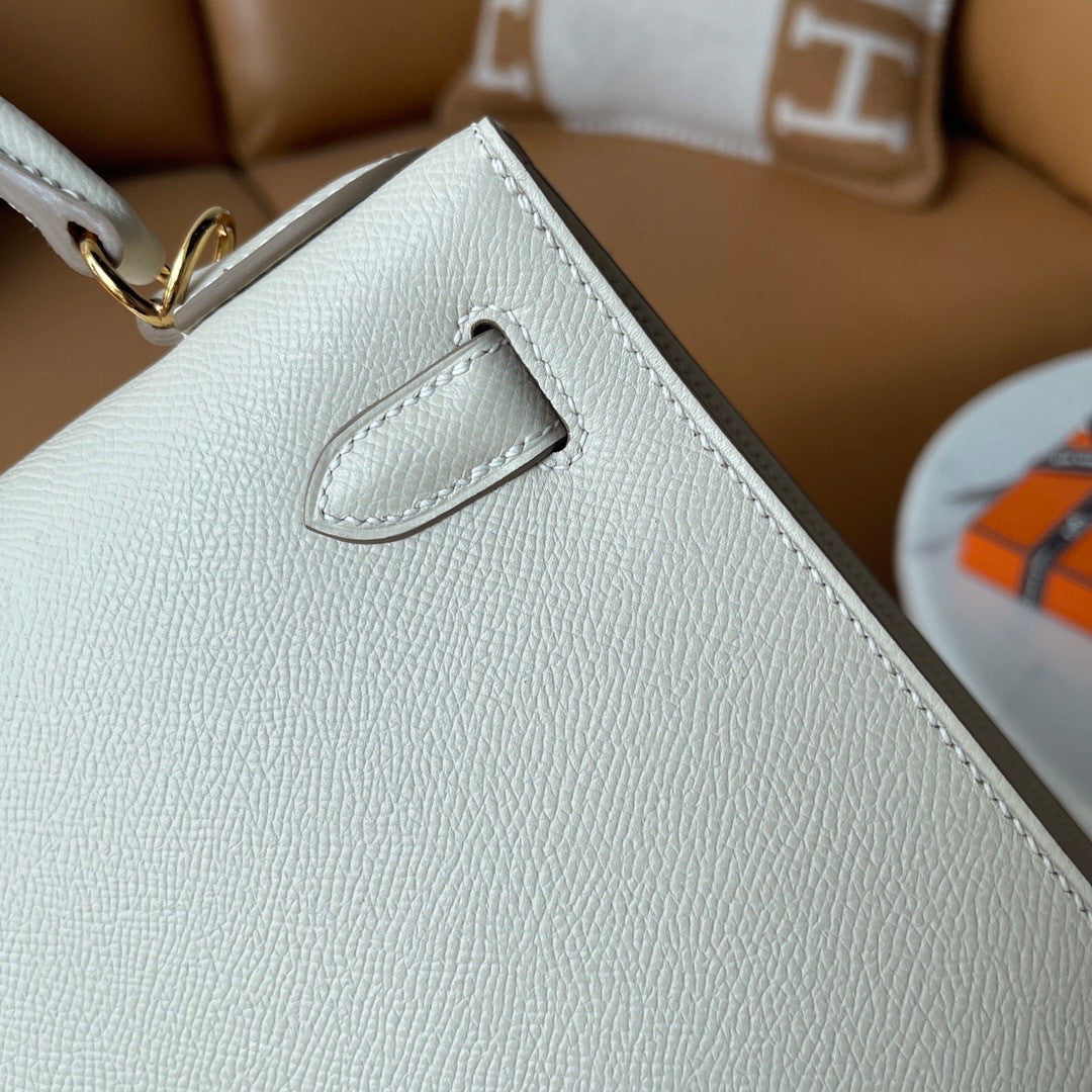 HERMES KELLY 28 SELLIER  CRAIE/SAKURA PINK EPSOM GOLD HARDWARE