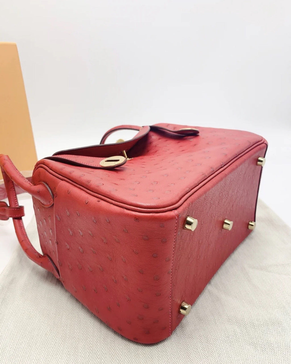 Hermes  Red Lindy 26 Ostrich Gold HW