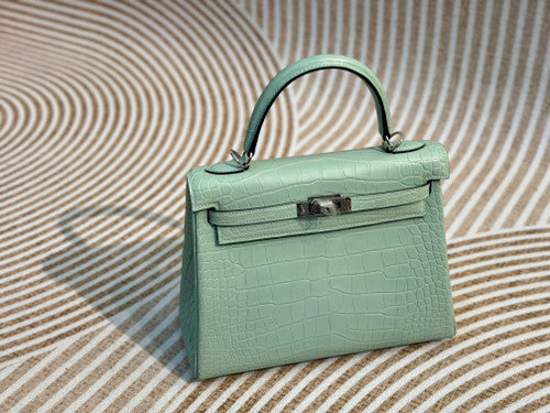 Hermes Mint Alligator KELLY 25 WITH GOLDHARDWARE