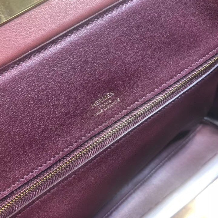 Hermes Kelly 24/24  Bordeaux & Rouge  Swift & Togo Leather with Gold Hardware