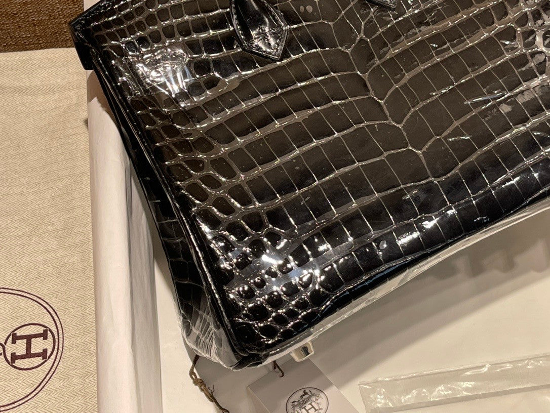 Hermès Birkin 25 Noir (Black) Crocodile Niloticus Palladium Hardware