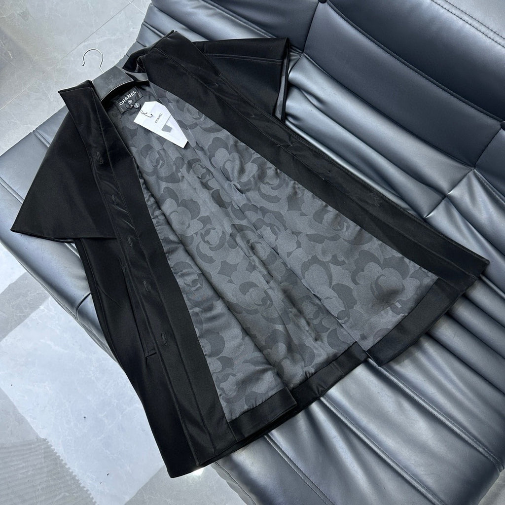 Chanel FW 2023/24 CAPE
