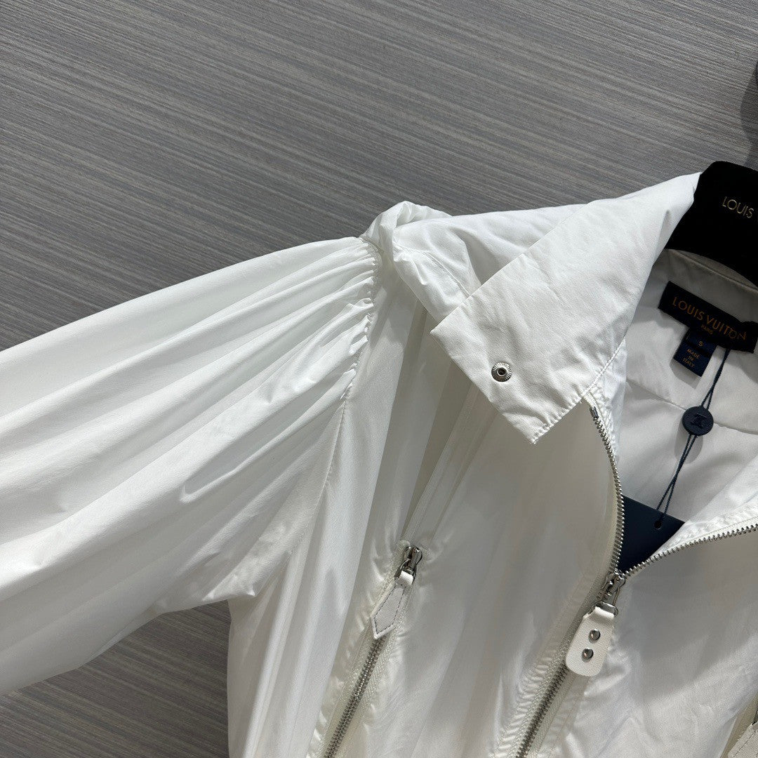 Louis Vuitton 1AAY2B MONOGRAM ACCENT GATHERED NYLON PARKA  WHITE