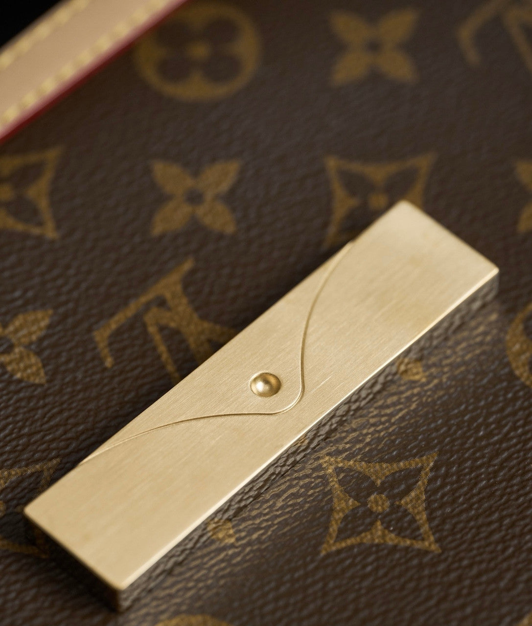 Louis Vuitton M47149 Dauphine Soft GM Bag