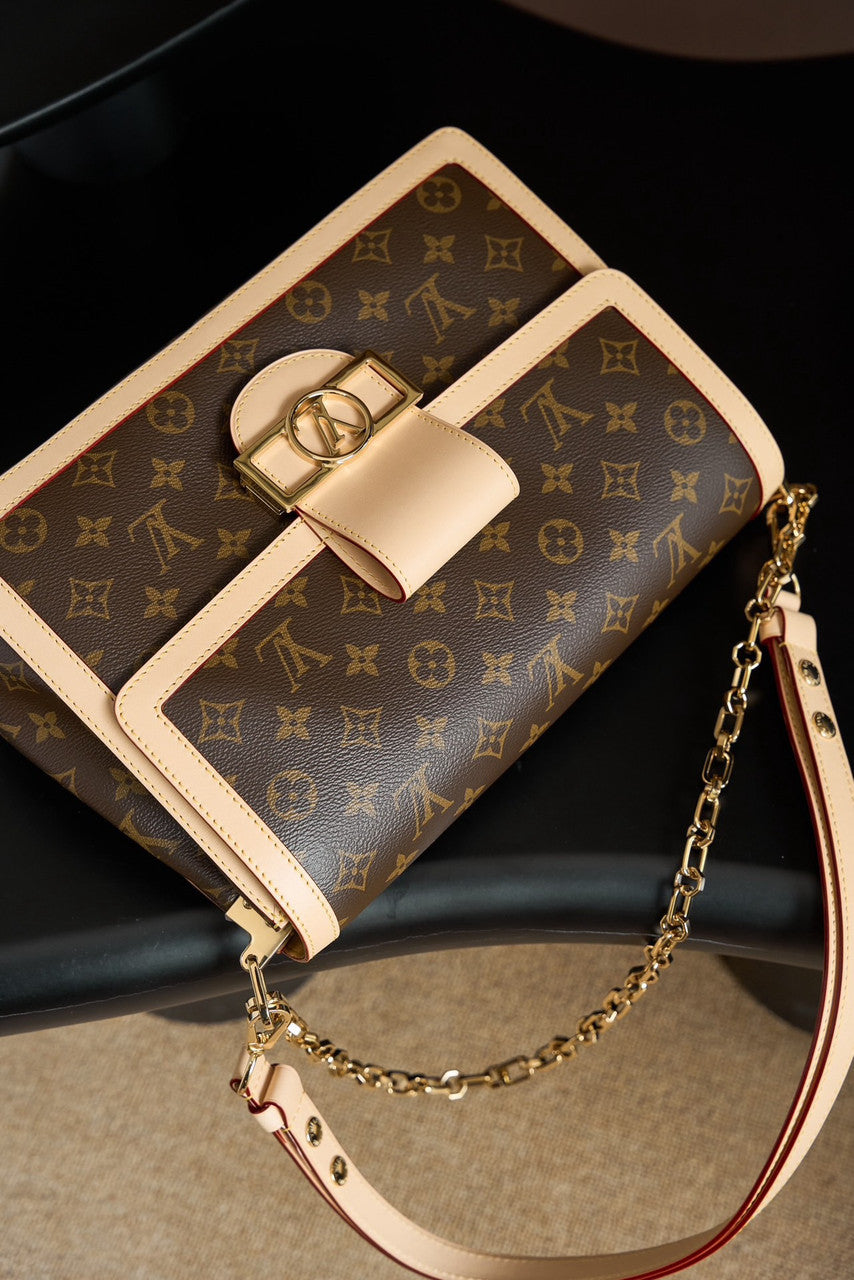 Louis Vuitton M47149 Dauphine Soft GM Bag