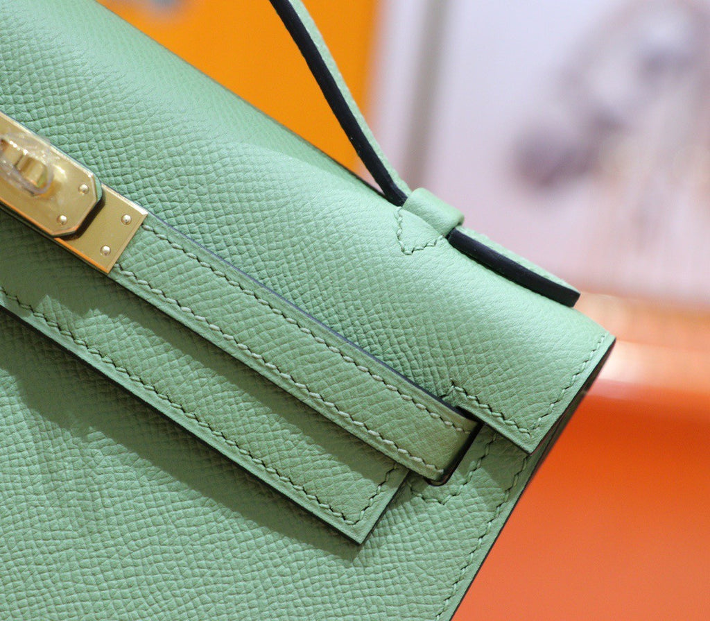 Hermès Vert criquet Mini Kelly Epsom Gold Hardware