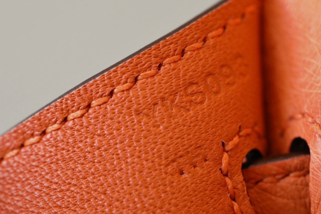 Hermes Kelly 28 Sellier Orange Ostrich Gold Hardware