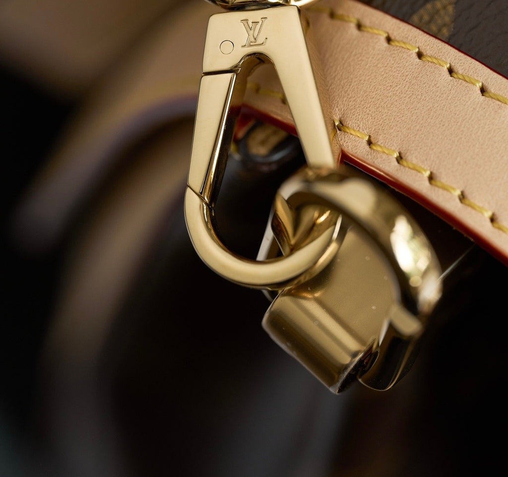 Louis Vuitton M47149 Dauphine Soft GM Bag