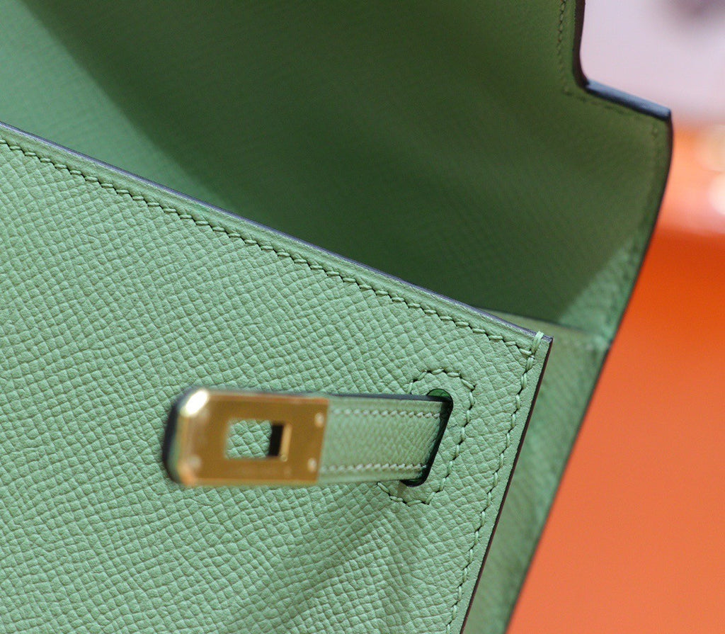 Hermès Vert criquet Mini Kelly Epsom Gold Hardware