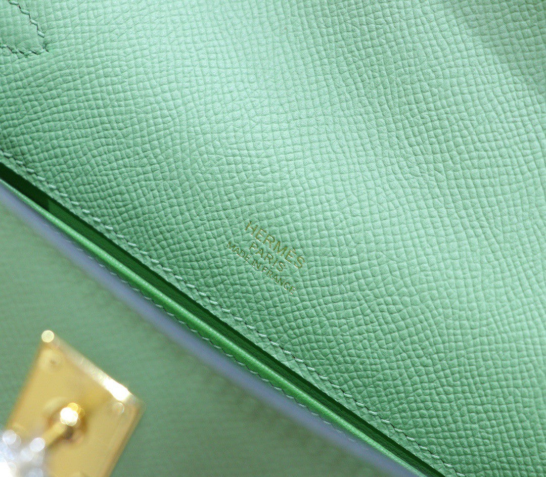 Hermès Vert criquet Mini Kelly Epsom Gold Hardware
