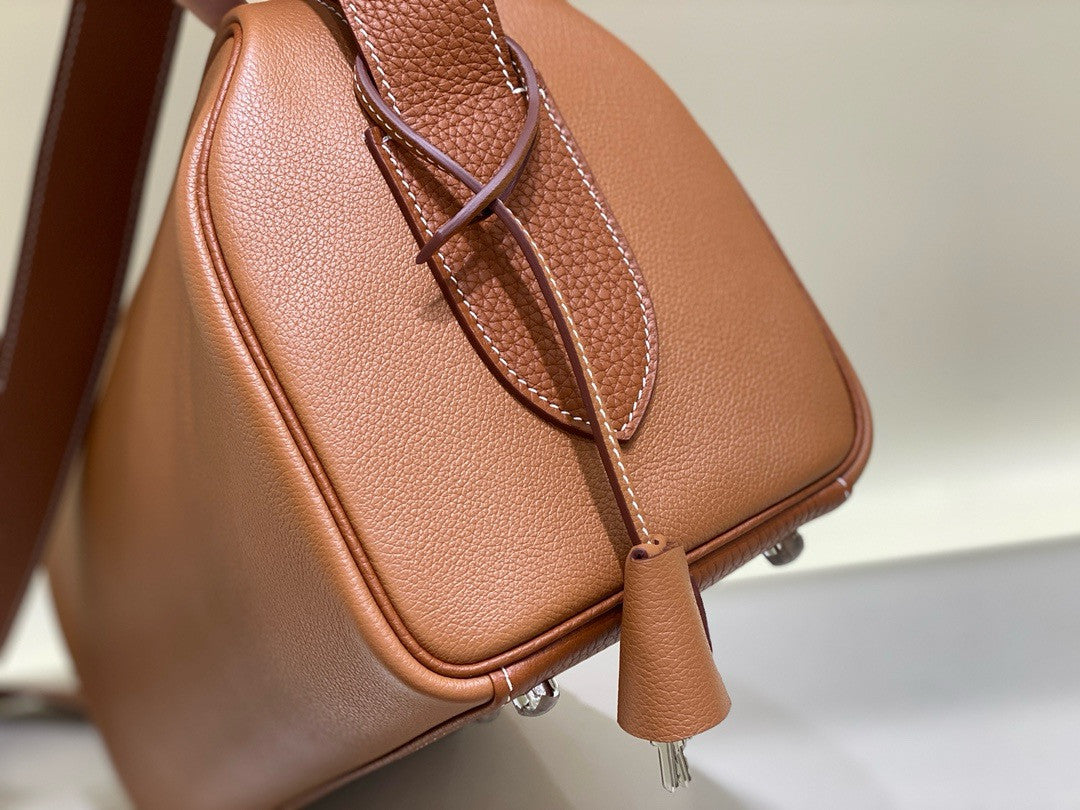 Hermès  Evercolor Nouveau On Body Bag Gold