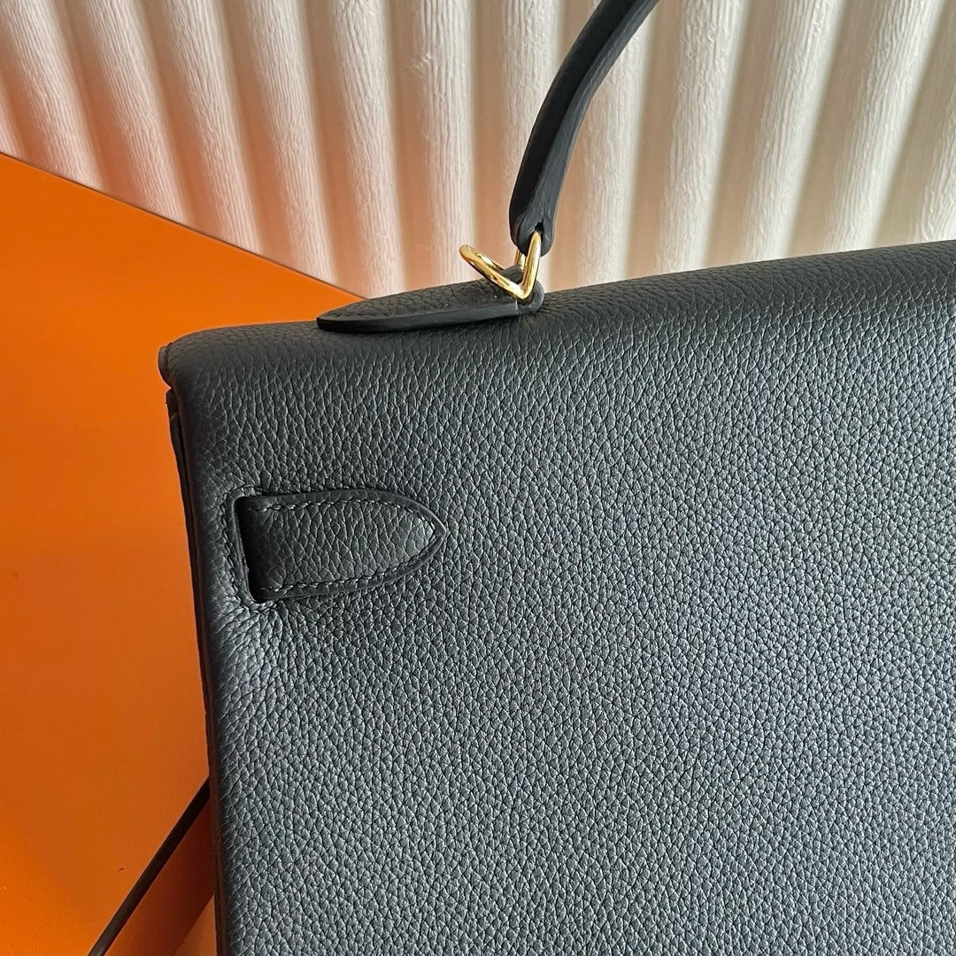 Hermes Sellier Kelly 40 Black Togo Gold Hardware