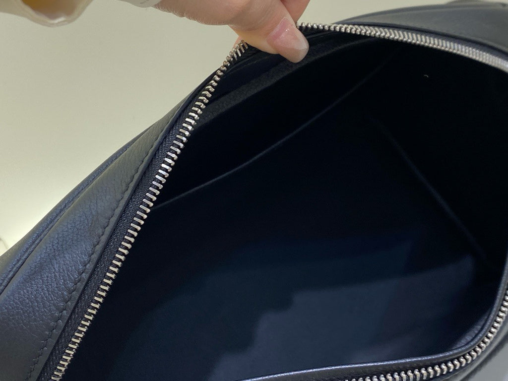 Hermès  Evercolor Nouveau On Body Bag Blue