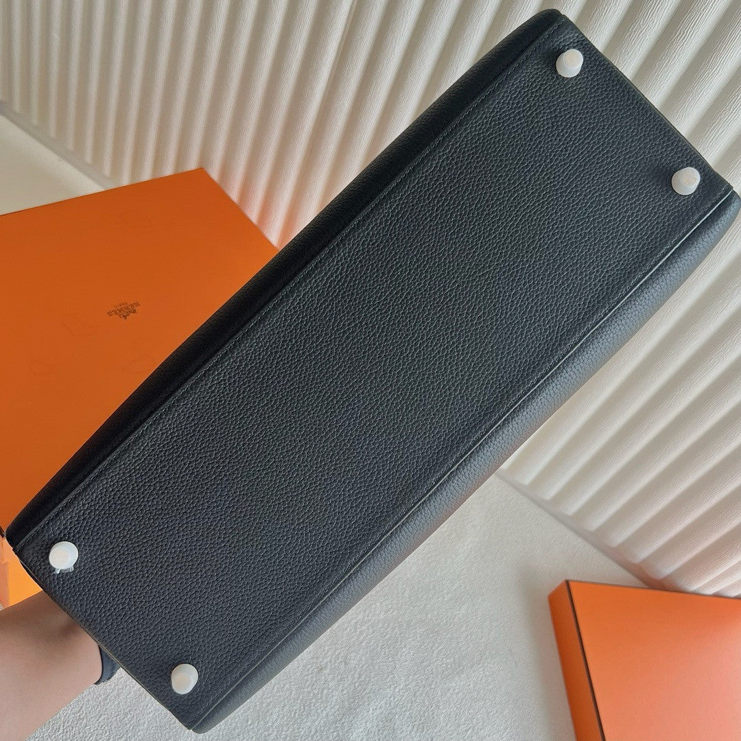 Hermes Sellier Kelly 40 Black Togo Gold Hardware