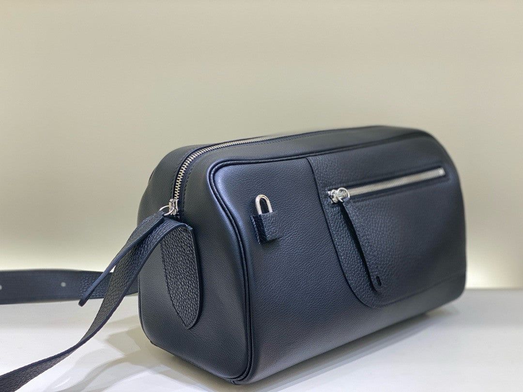Hermès  Evercolor Nouveau On Body Bag Blue
