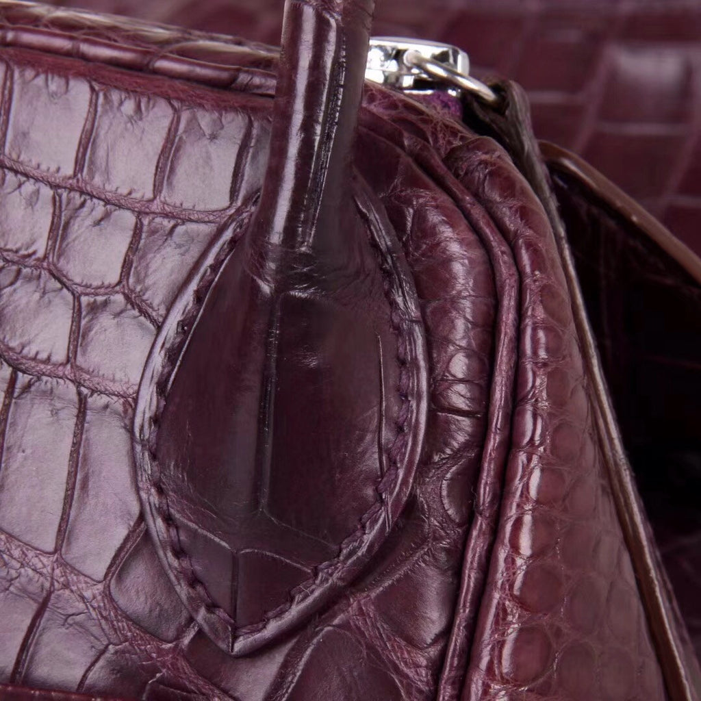 Hermes  Porosus Crocodile LINDY 30 Bag With Palladium  Hardware