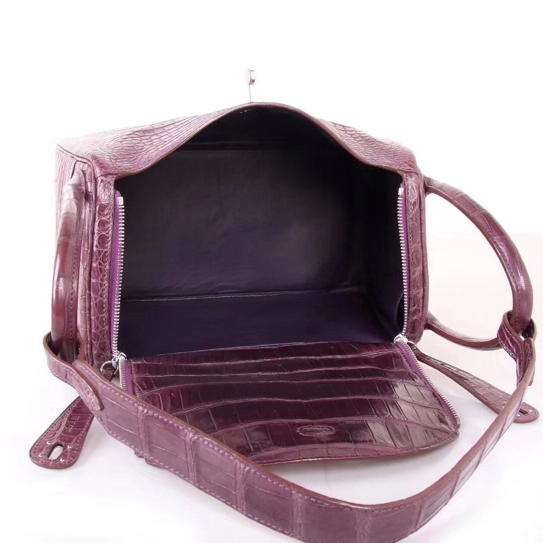 Hermes  Porosus Crocodile LINDY 30 Bag With Palladium  Hardware
