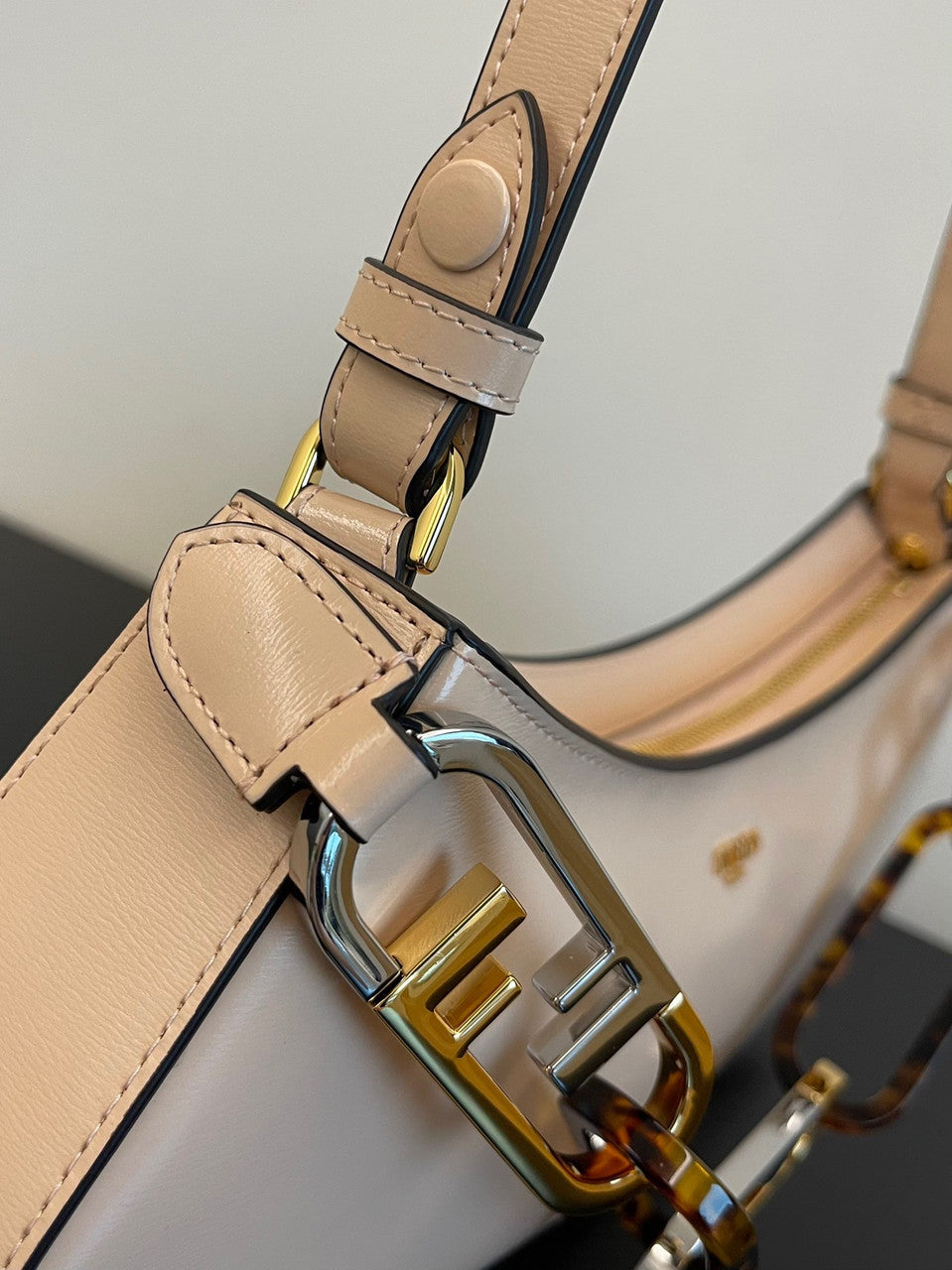 Fendi O’Lock Swing Camellia