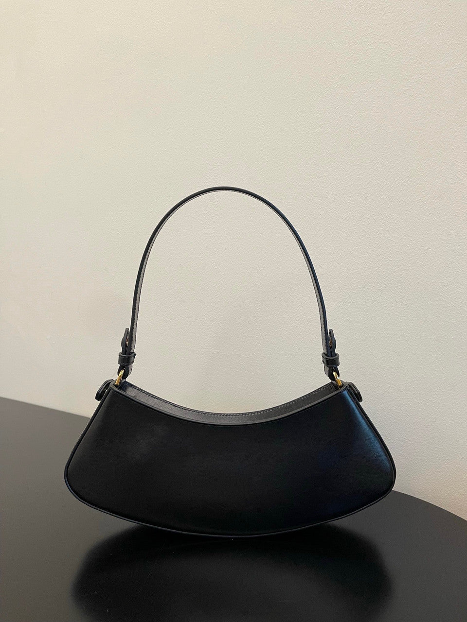 Fendi O’Lock Swing Black