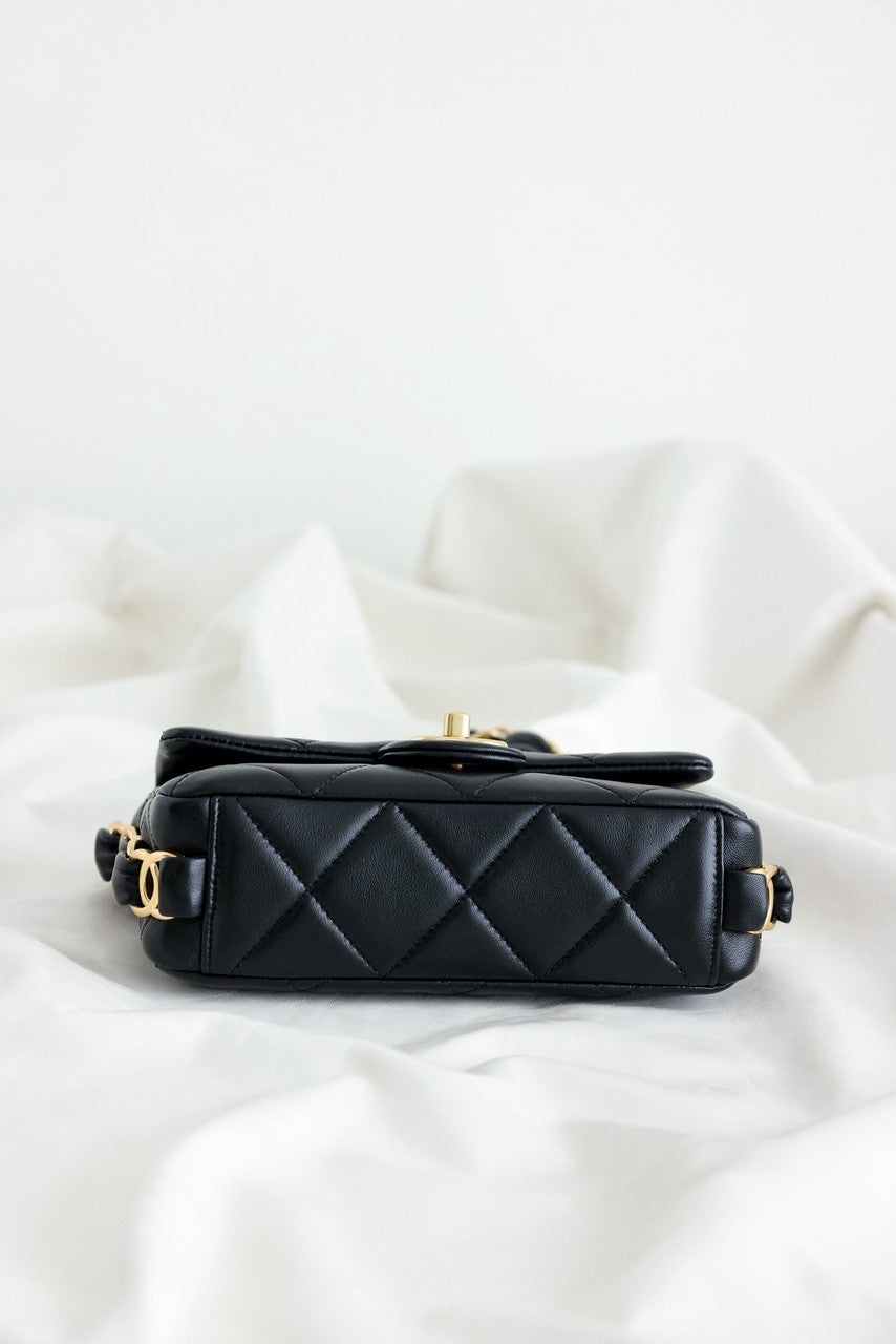 CHANEL SMALL FLAP BAG SS2024