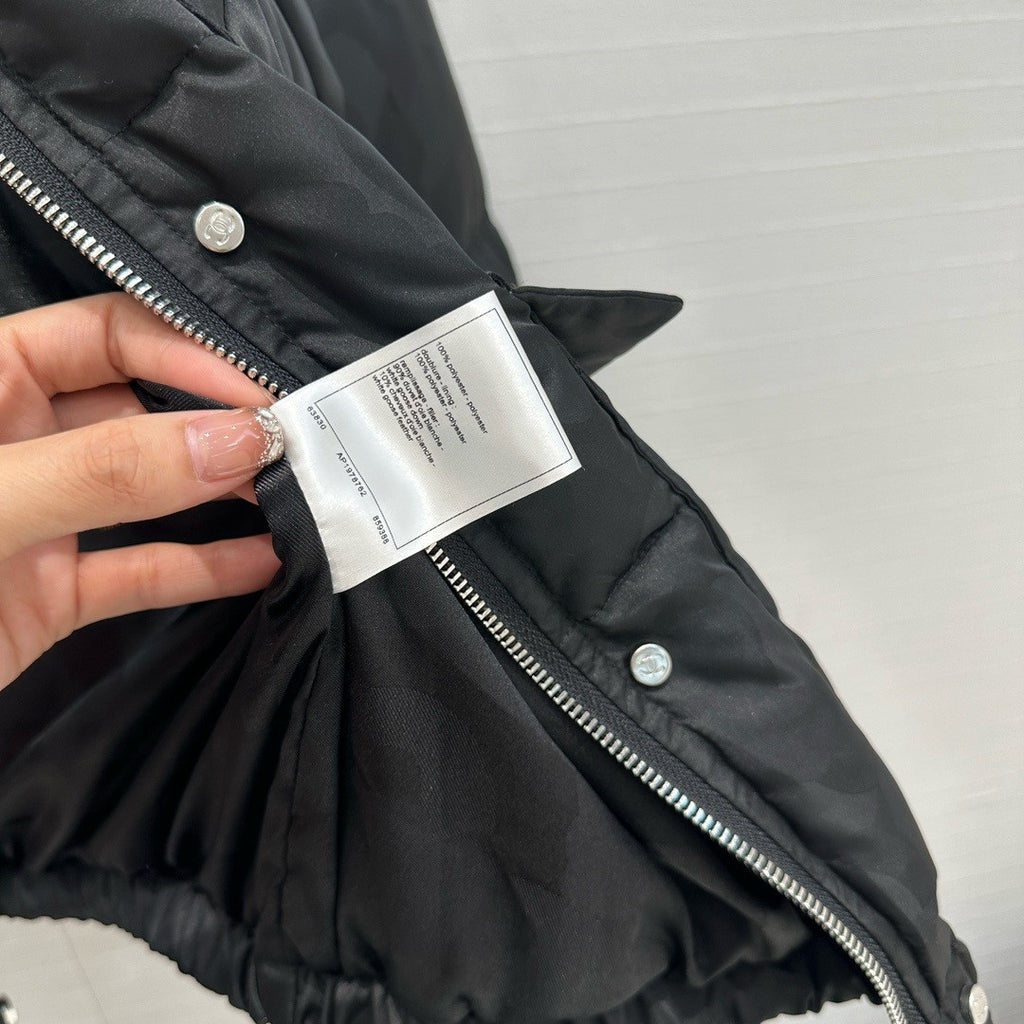 Chanel COCO NEIGE 2024/25 COLLECTION JACKET