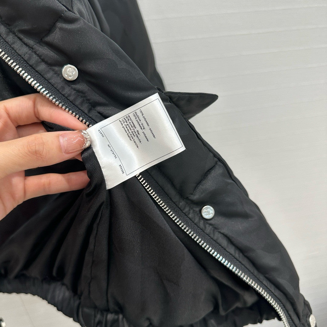 Chanel COCO NEIGE 2024/25 COLLECTION JACKET