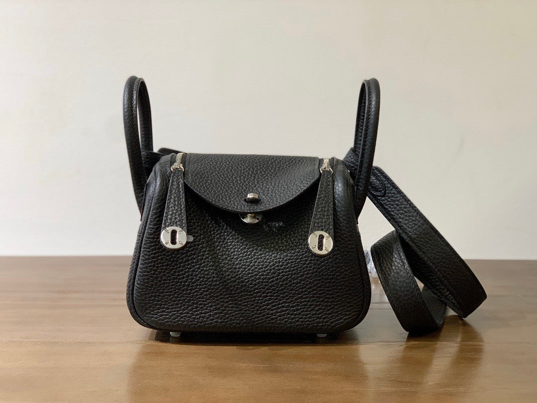 Hermes Mini Lindy 20cm Bag Black Epsom Leather Palladium  Hardware