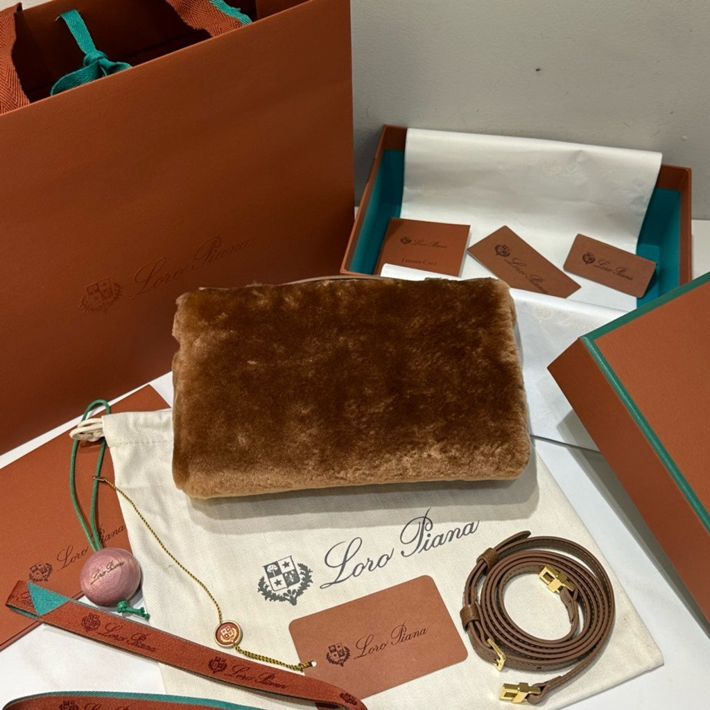 Loro Piana Extra Pocket L19  Ram Leather Loro Piana