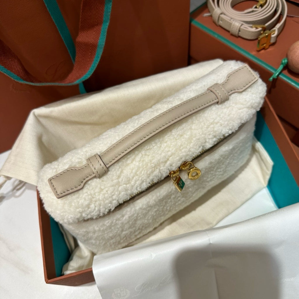 Loro Piana Extra Pocket L19  Ram Leather  White