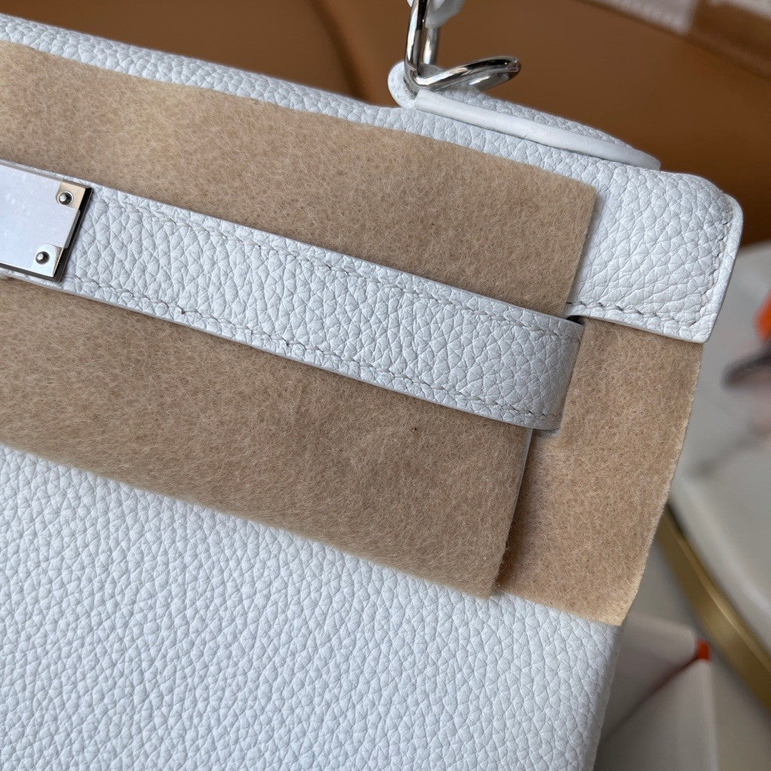 Hermès White Kelly 25  Togo Palladium Hardware