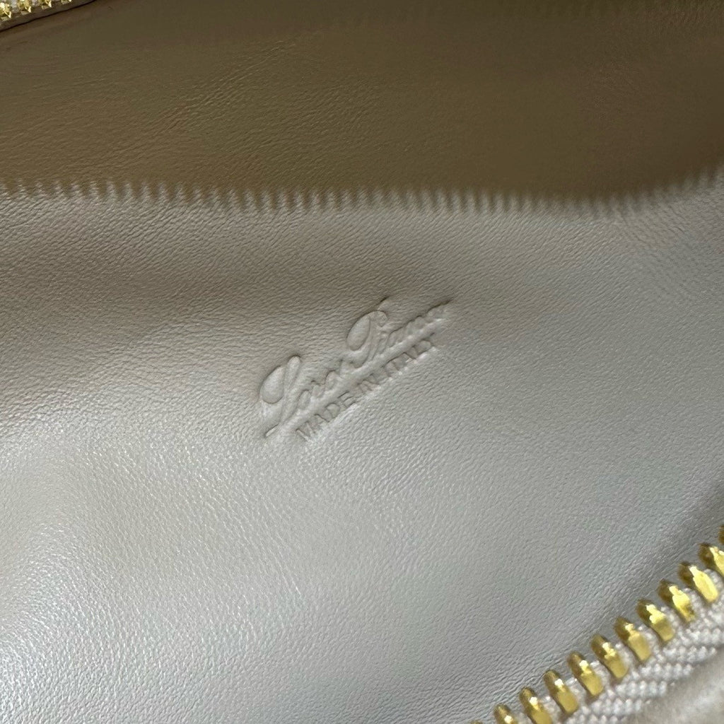 Loro Piana Extra Pocket L19  Ram Leather  White