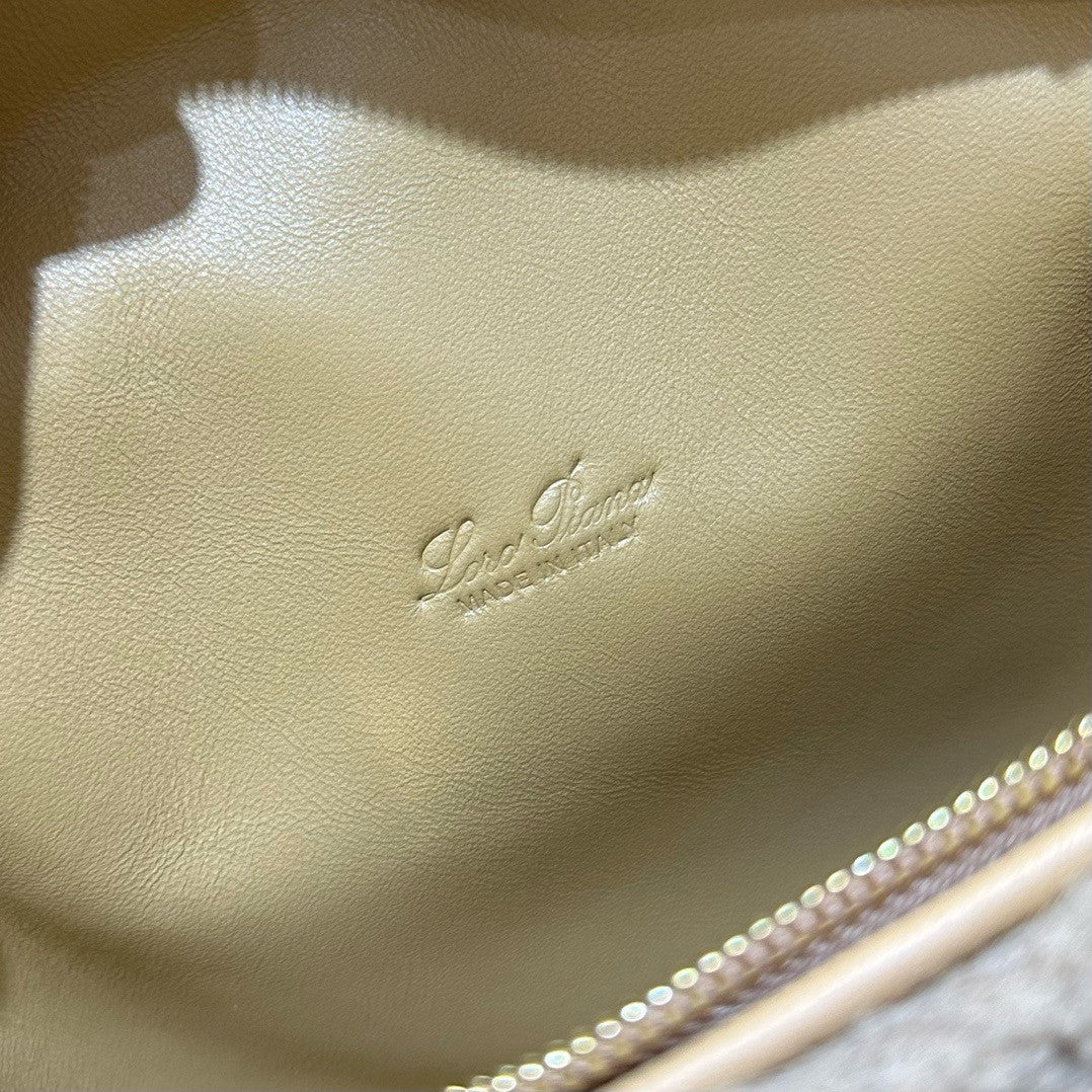 Loro Piana Extra Pocket L19  Ram Leather  White Loro Piana