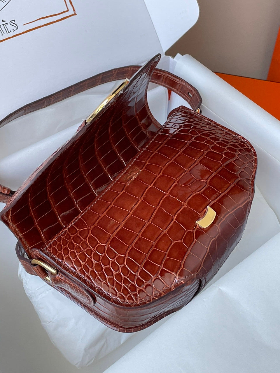HERMES Honey Cherche Midi 18 Gold Alligator