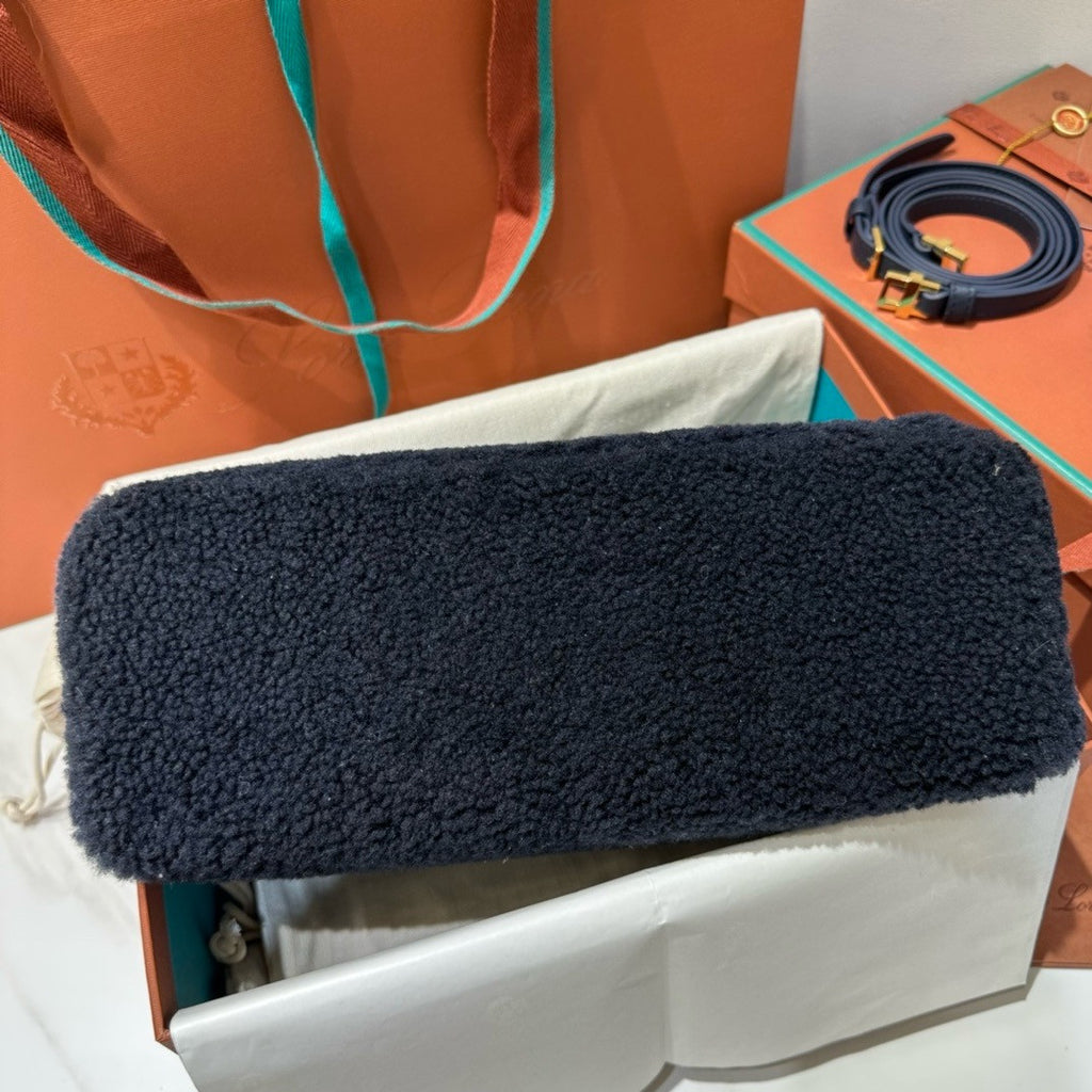 Loro Piana Extra Pocket L27  Ram Leather Blue