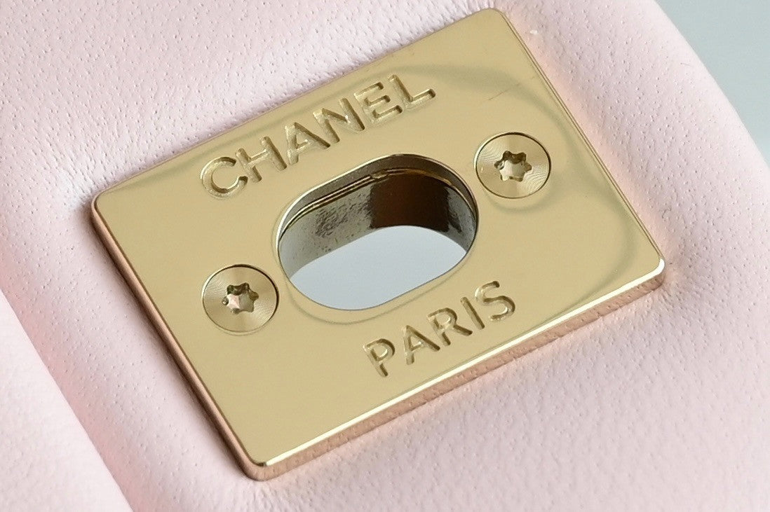 CHANEL  FALL-WINTER 2024/25 CLASSIC 11.12 HANDBAG Lambskin Light Pink 2024