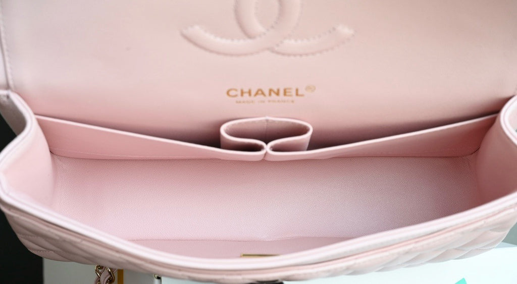 CHANEL  FALL-WINTER 2024/25 CLASSIC 11.12 HANDBAG Lambskin Light Pink 2024