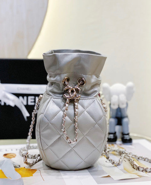 Chanel CLUTCH WITH CHAIN SS2023 SILVER