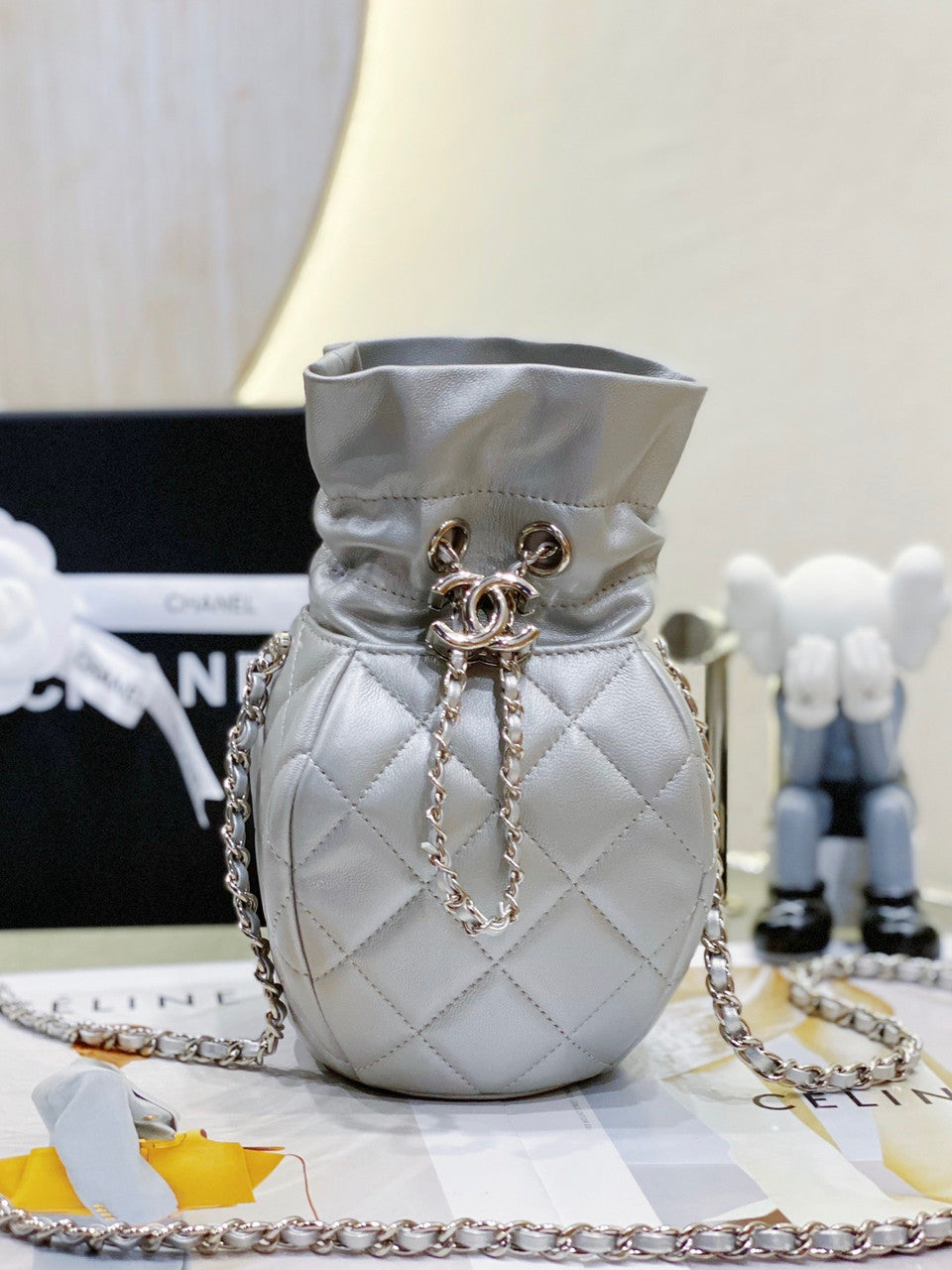 Chanel CLUTCH WITH CHAIN SS2023 SILVER