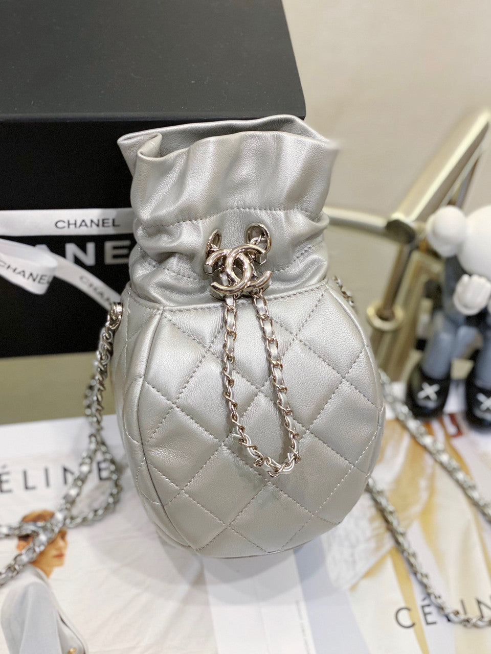 Chanel CLUTCH WITH CHAIN SS2023 SILVER